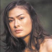 Iis Dahlia Gaet 4 Pria